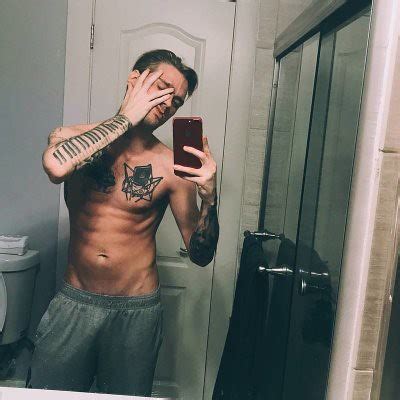 OnlyFans: Aaron Carter (aaroncarter)[9 Videos]